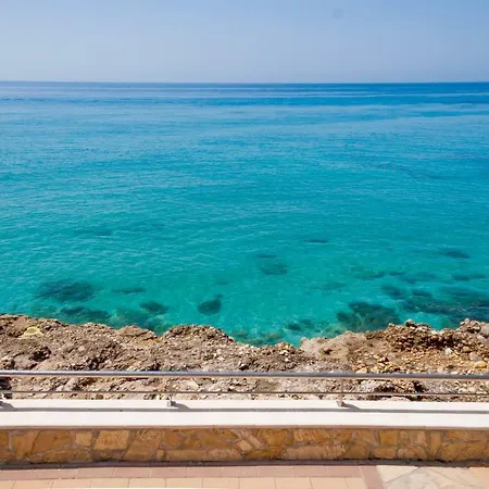 Cool And White Torrecilla Playa Apartment *
