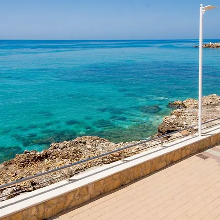 Cool And White Torrecilla Playa Apartment Nerja