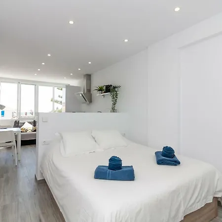Cool And White Torrecilla Playa Apartment Nerja